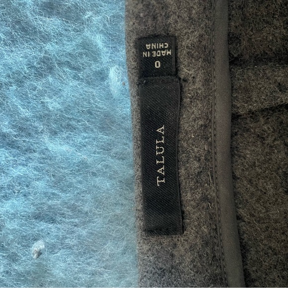 Aritzia wool skirt XS - Picture 3 of 4